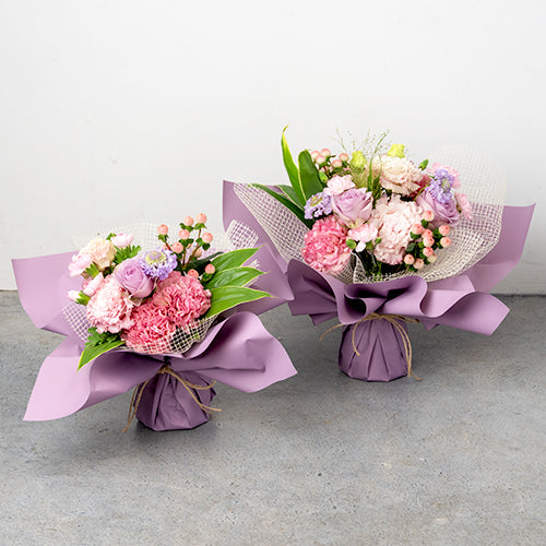 生花花束 そのまま飾れるカーネーションのスタンディングブーケ 花びらメッセージ