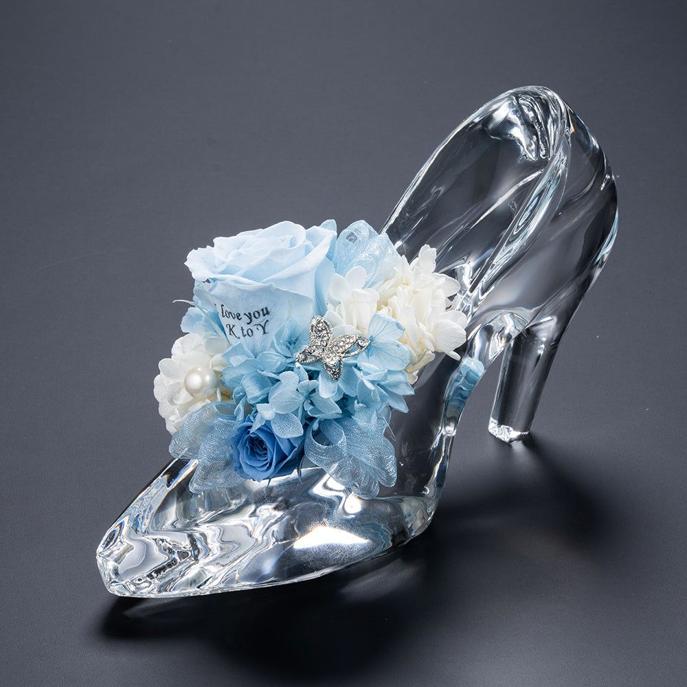 ホテルでプロポーズ 花に名入れ シンデレラのくつクリスタルガラス≪Pブルー≫+フラッグ装飾セット