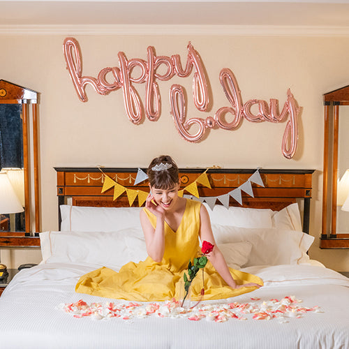 ホテルでプロポーズ Specialダイヤモンドローズ 花びらメッセージ+フラッグ装飾セット_花びらキャンドル装飾