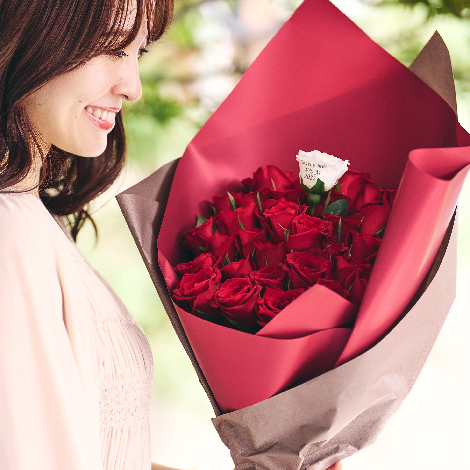 生花バラの花束 プロポーズの定番 花びらメッセージ_33本