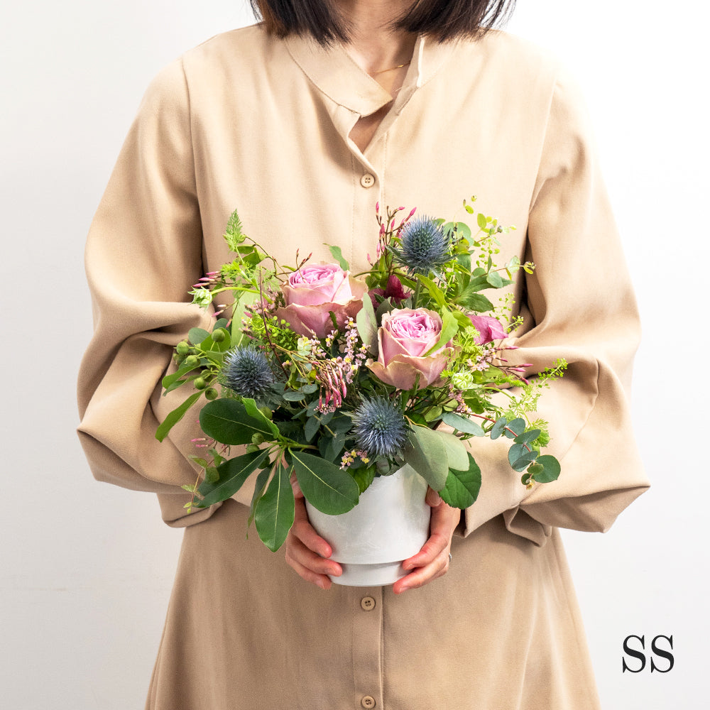 生花　季節のフラワーアレンジメント 花びらメッセージ