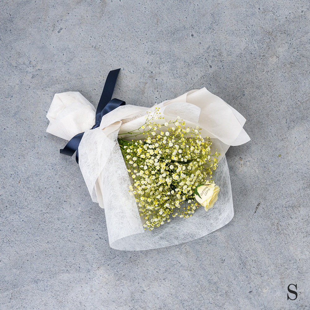 プロポーズ花タイム | プロポーズの花束としてカスミソウは?人気の理由とおすすめ通販案内 プロポーズ花タイム | プロポーズの花束としてカスミソウは?人気の理由とおすすめ通販案内