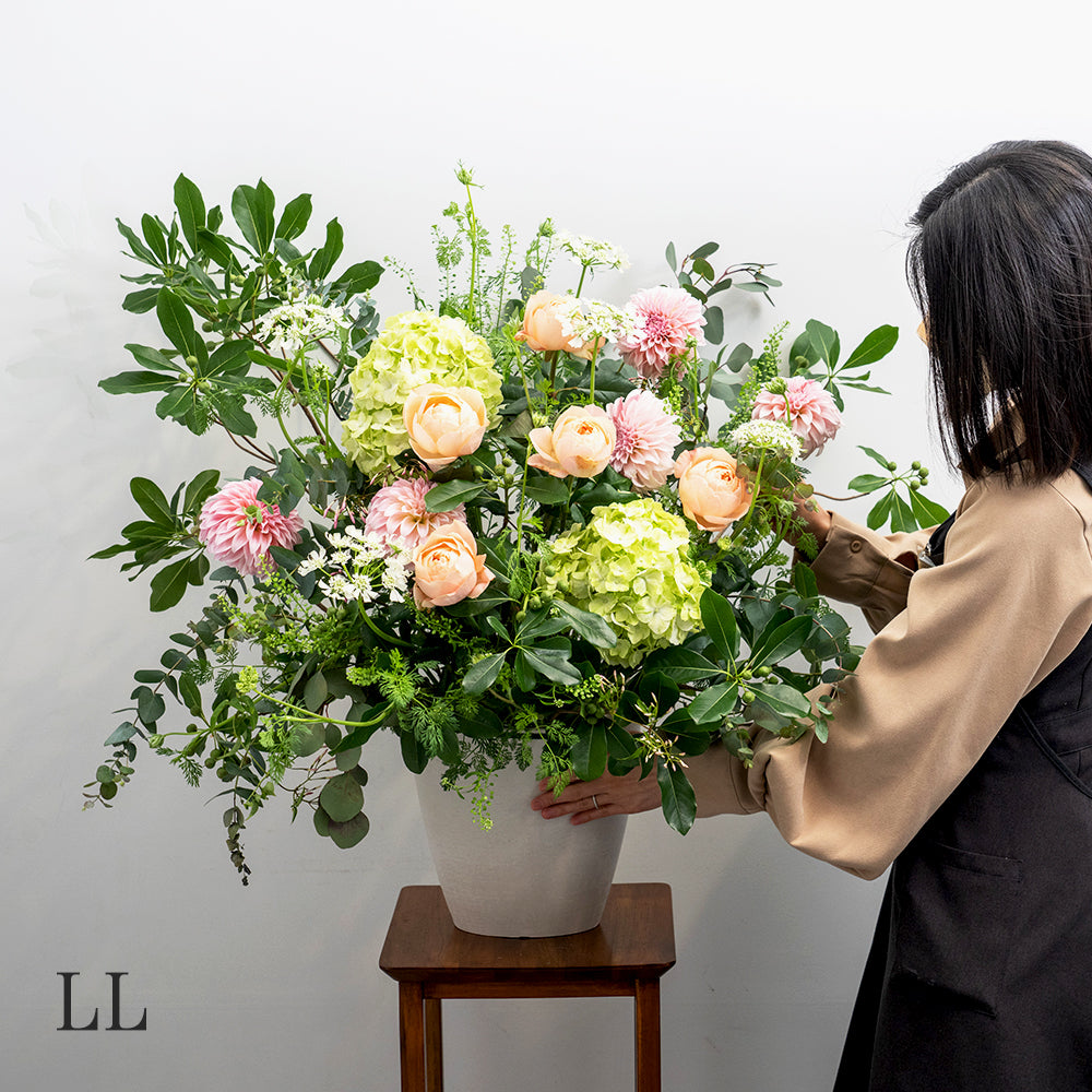 生花　季節のフラワーアレンジメント 花びらメッセージ