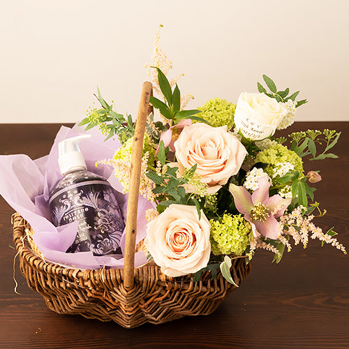 季節のアレンジメント+スキンケアセット ≪ピンク系≫