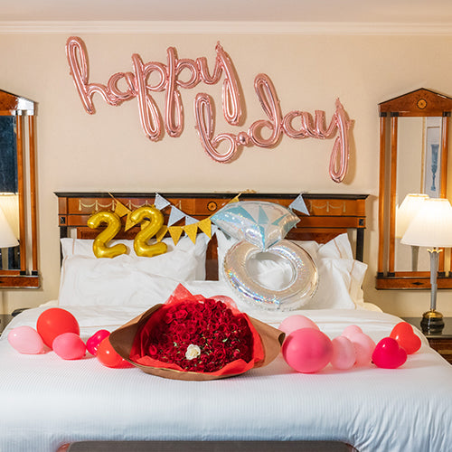 ホテルでプロポーズ 永久の愛を誓う”108本の生花花束”+フラッグ装飾セット
