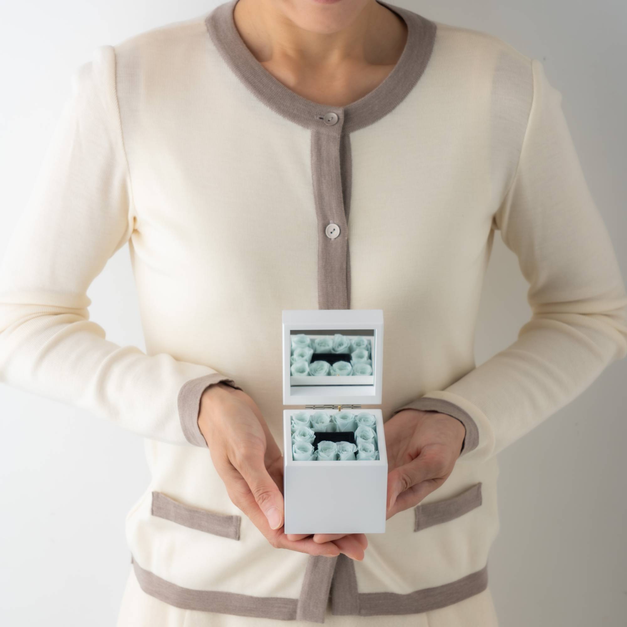 ミニ高級オルゴール リングケース – パティスリーフラワー