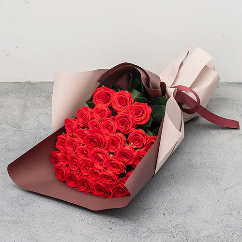 花びらメッセージ 赤バラ33本の花束 プリザーブドフラワー -生まれ変わっても愛するの意味を込めた プロポーズ用